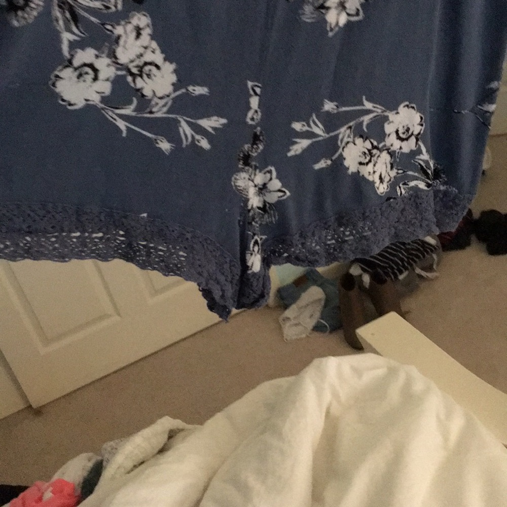 Romper - Picture 2 of 3